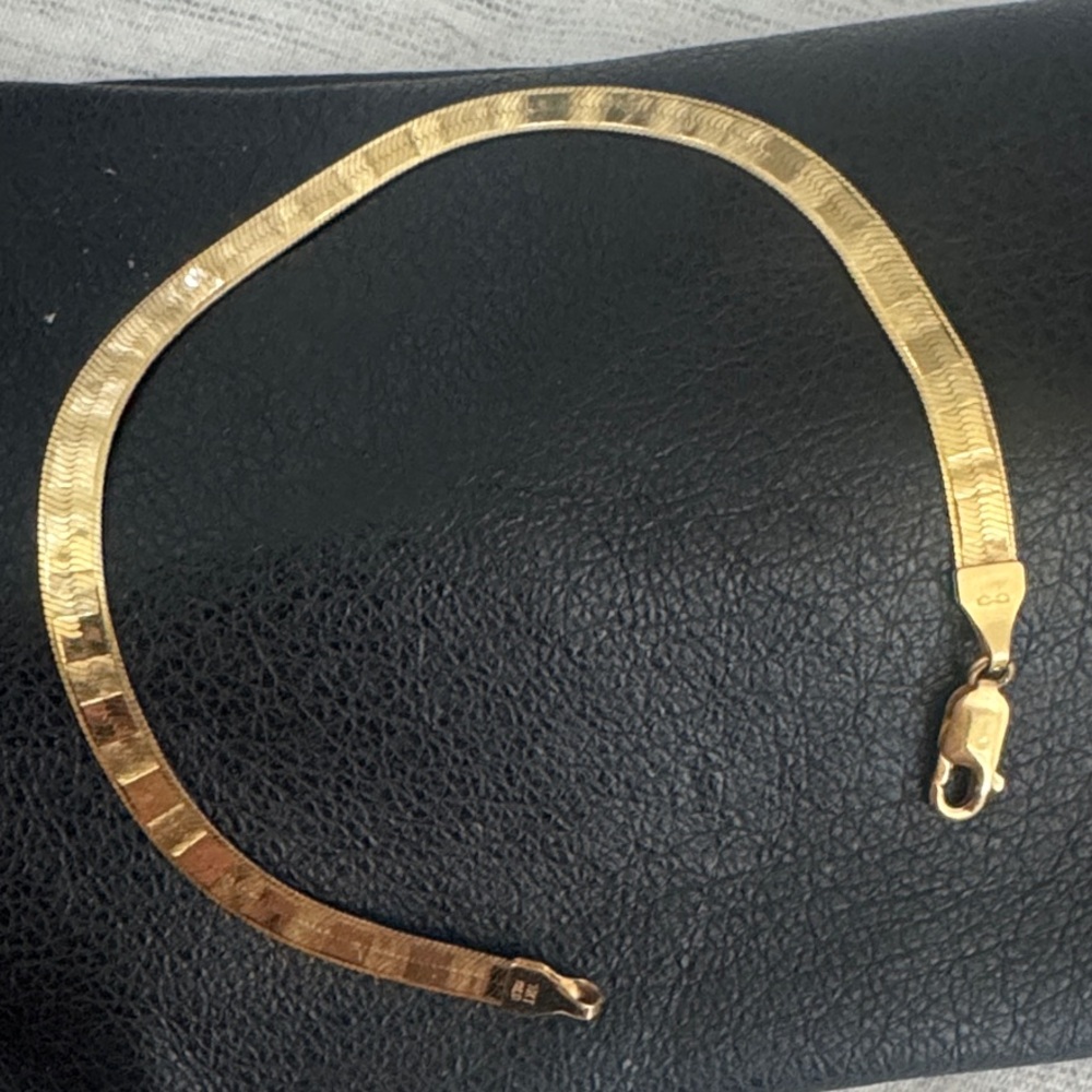 Sleek Gold Herringbone Bracelet